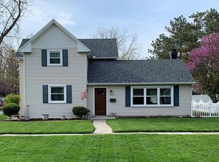 223 W 5th St, Perrysburg, OH 43551