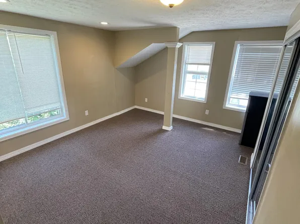 337 W 32nd St #8, Indianapolis, IN 46208
