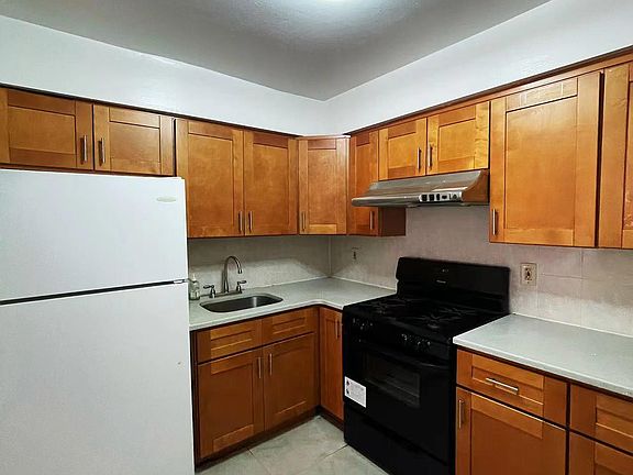 4th image of 144-33 Barclay Ave #3