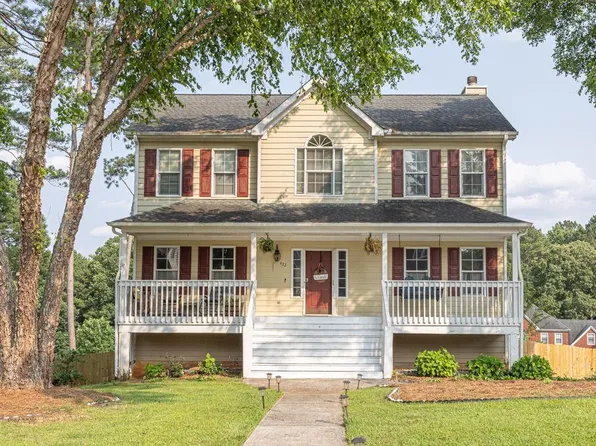 422 Inwood Trl, Lawrenceville, GA 30043
