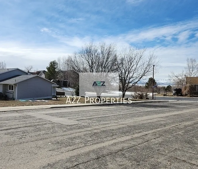 757 E 800 N — Photo 49