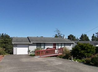 2813 NW Bayshore Loop, Waldport, OR 97394