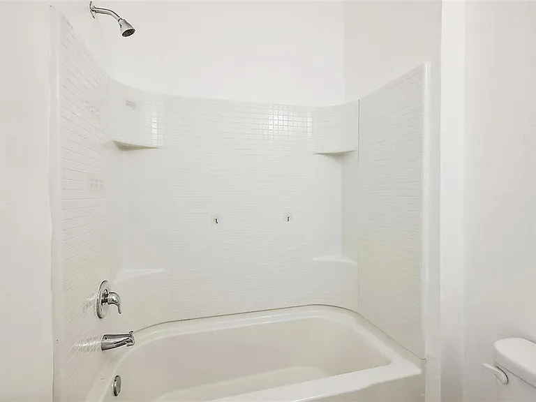 16459 Centipede St — Photo 31