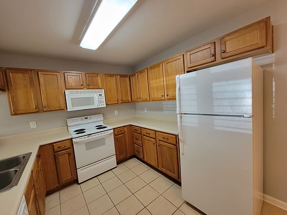 5th image of 4434 Gearhart Rd APT 3301