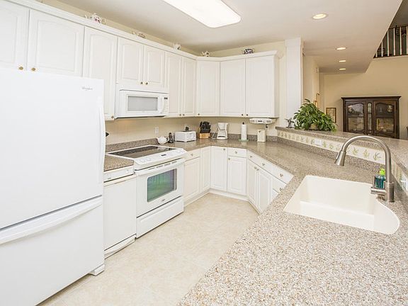 3rd image of 10718 Rock Arbor Way