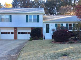 590 Inglenook Dr, Lawrenceville, GA 30044