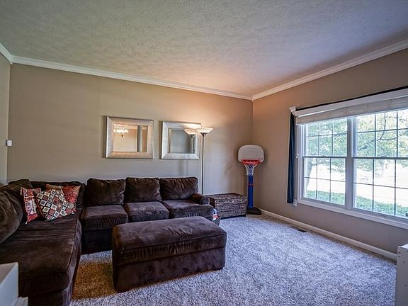 5th image of 8865 Sommerwood Dr