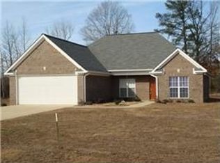 2214 Peaceful Ln, Starkville, MS 39759