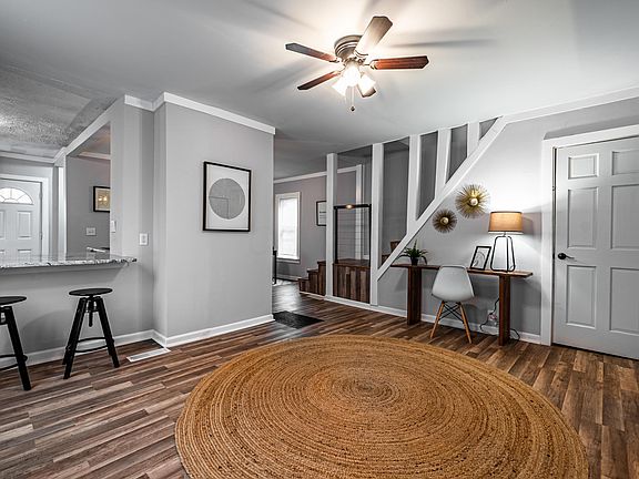 5th image of 30 W Park Ave