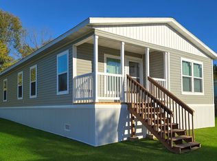 2804 E Irwin St, Pierre, SD 57501