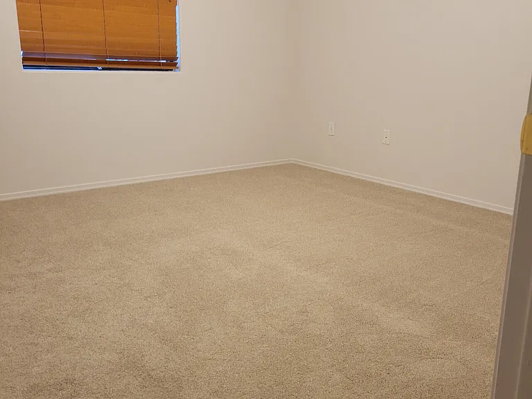 1707 E Woodchuck Ln — Photo 21