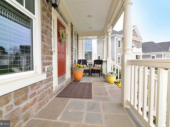3rd image of 41759 Ashmeadow Ct
