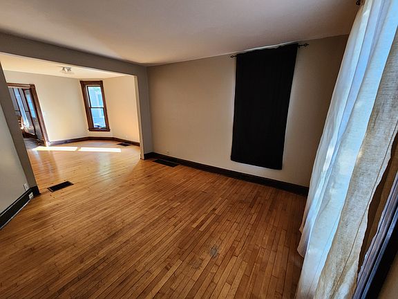 2nd image of 3045 Harriet Ave Unit 1