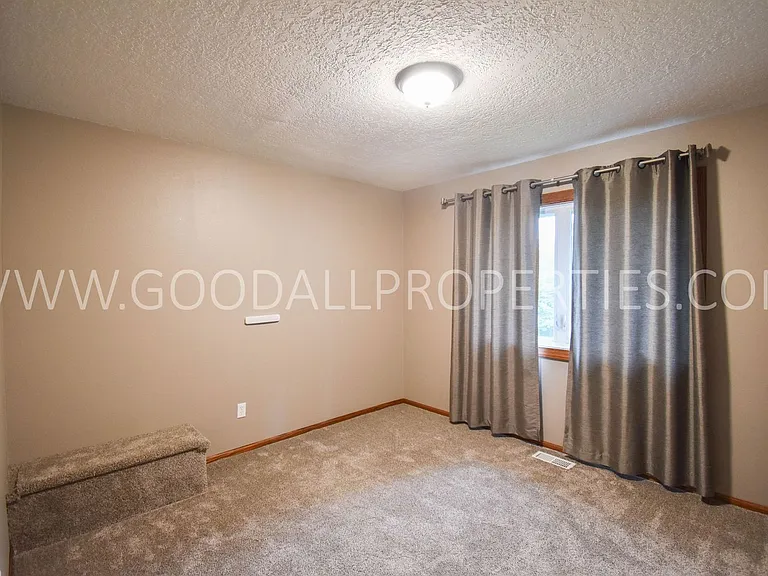 1313 NW 92nd St — Photo 8