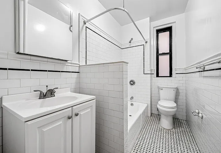 218 W 10th St #2F — Photo 8
