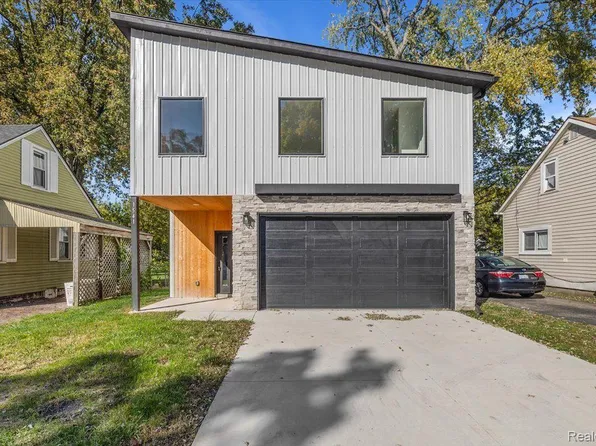 1541 E Madge Ave, Hazel Park, MI 48030