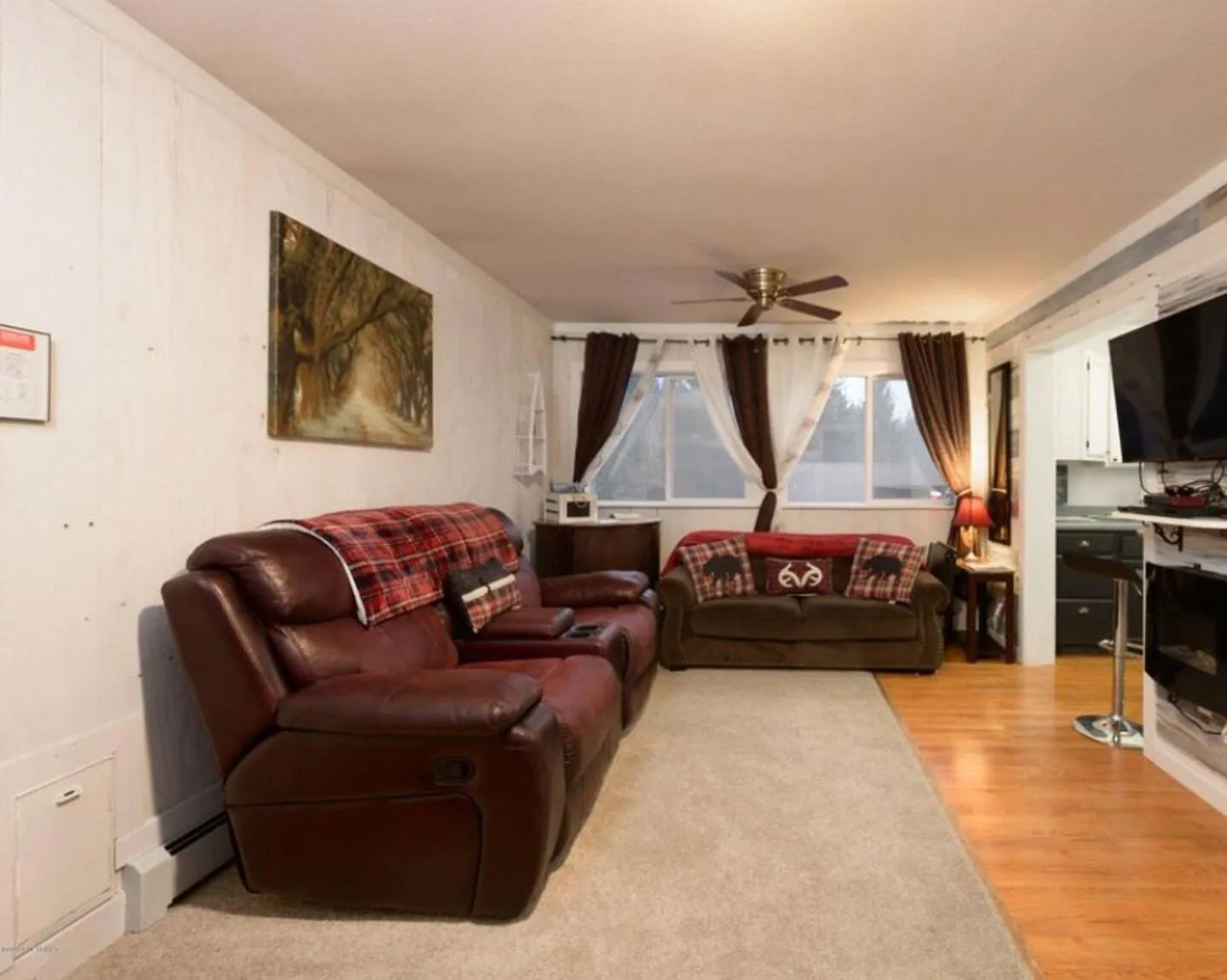 3 bed, 900 sqft, $1,450 — Photo 3