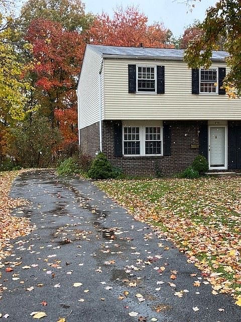 1st image of 250 Marietta Dr
