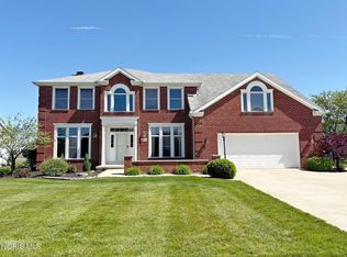 1404 Muirfield Dr, Bowling Green, OH 43402