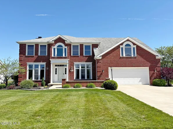 1404 Muirfield Dr, Bowling Green, OH 43402