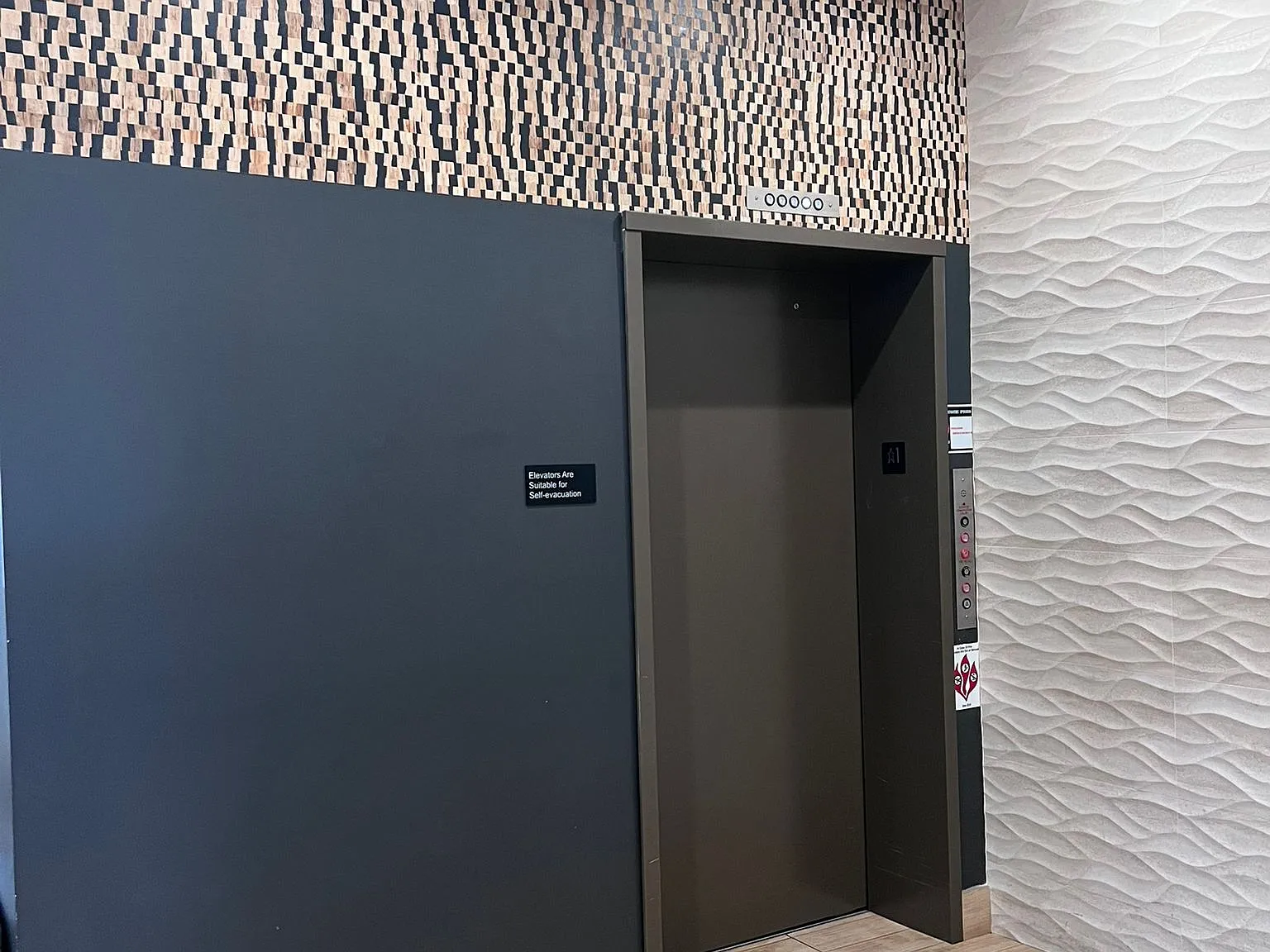 2 bed, 1378 sqft, $2,750 — Photo 4