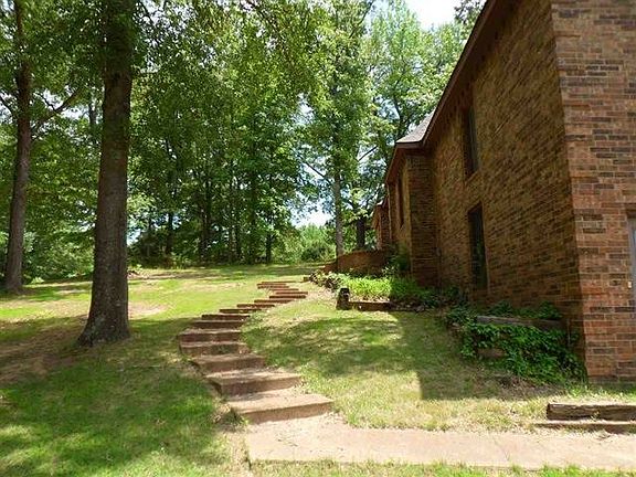 4th image of 245 Catalpa Dr