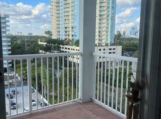150 SE 25th Rd APT 3B, Miami, FL 33129