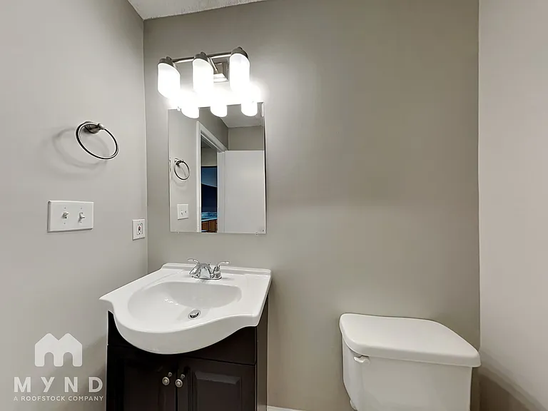 11527 Stewarts Crossing Dr — Photo 22