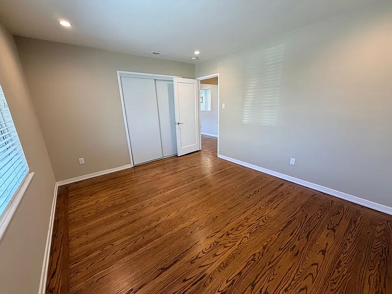 946 Hohener Ave — Photo 18