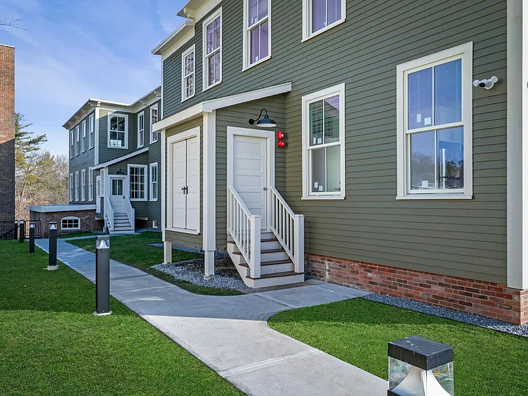 34 Tremaine St — Photo 3