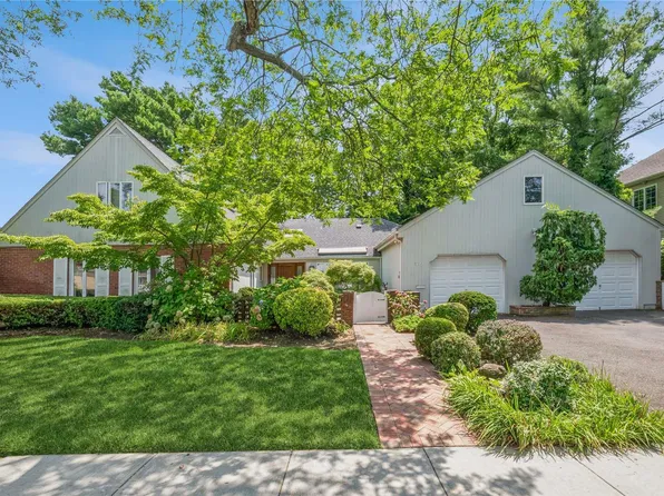 1663 Warwick Road, Hewlett, NY 11557