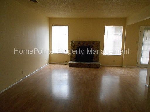4th image of 4021 Cottontail Way