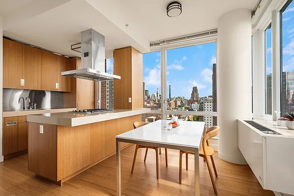 Rented by Compass | media 2