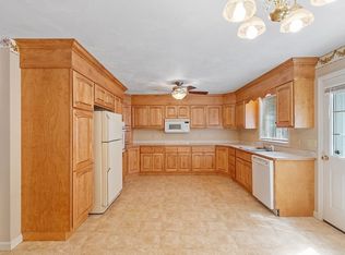43 Warwick Rd, Gardner, MA 01440