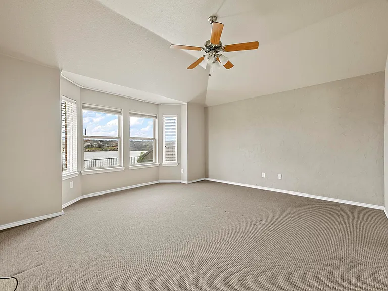 5533 Grenada Dr — Photo 6