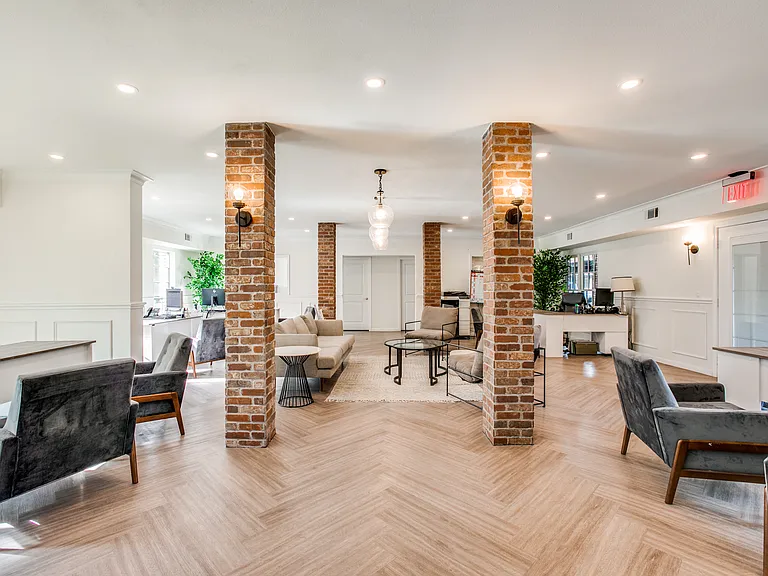 Bellaire Oaks Apartments — Photo 40