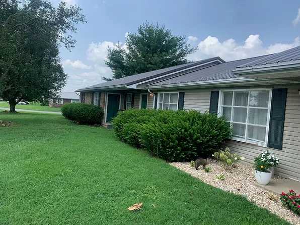 211 Arbor Ln, Campbellsville, KY 42718