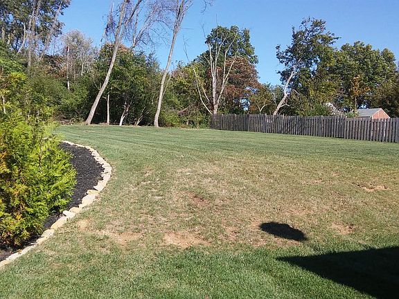 3rd image of 4472 Ravenwood Ct