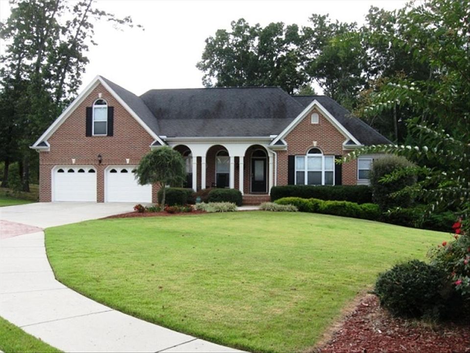1st image of 826 Brooke Stone Dr