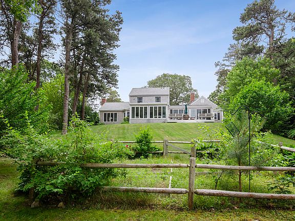 3rd image of 24 Hillside Drive
