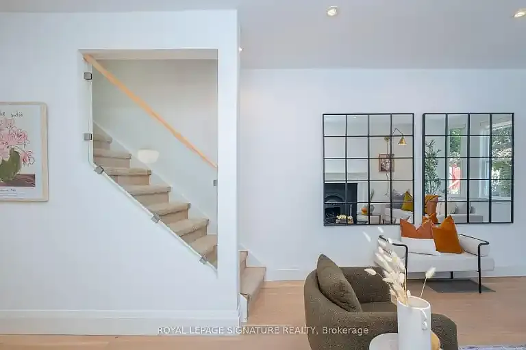 3 bed, 2.0 bath, 2053 sqft, $5,500 — Photo 1