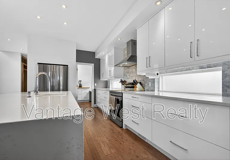 3859 Carrall Rd #1 — Photo 43