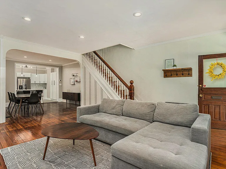 351 Washington Ave — Photo 6