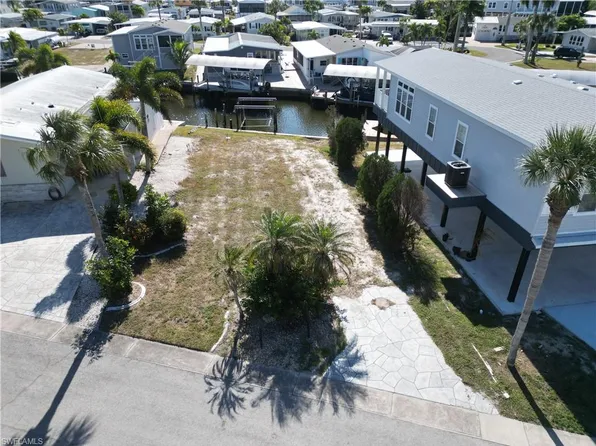 11391 Azalea LN, FORT MYERS BEACH, FL 33931