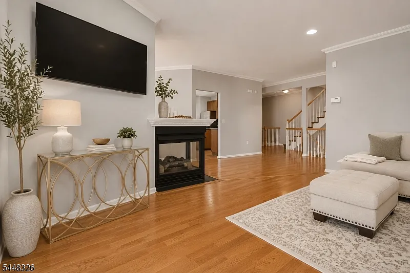 3 bed, 2.5 bath, $4,995 — Photo 4