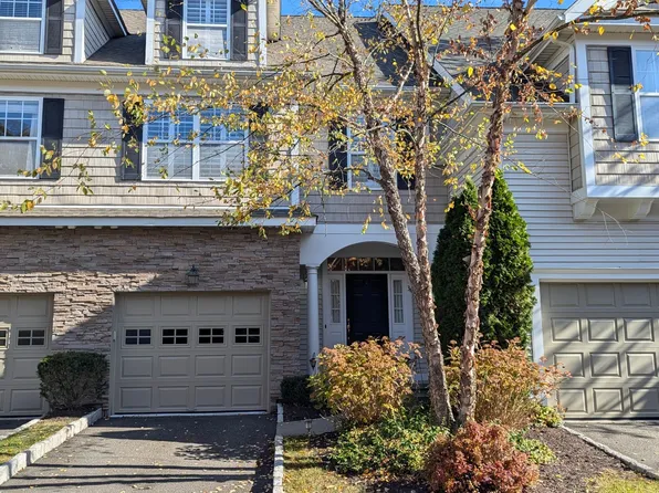 34 Crestview Lane #34, Danbury, CT 06810