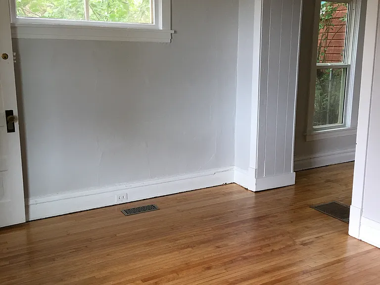 723 E 5th St #1/2 — Photo 15