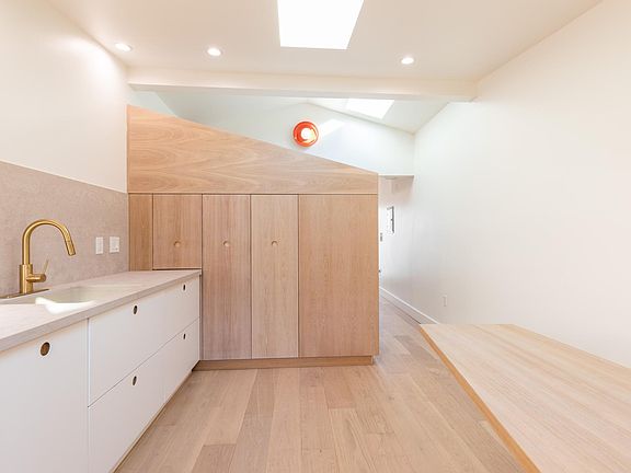 3rd image of 4115 Shelburn Ct #4115