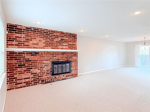 3rd image of 10203 W 96th Ter