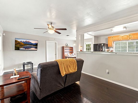 4th image of 635 Olney Dr